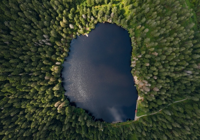 lake-4335571_960_720