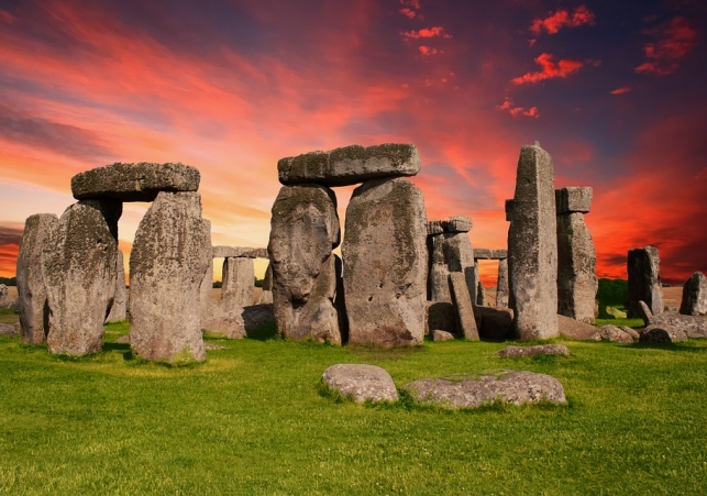 stonehenge zagrozony